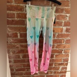 BNWT Victorias  Secret Victoria Sport Knockout Ombre Rainbow Heart Leggings 7/8